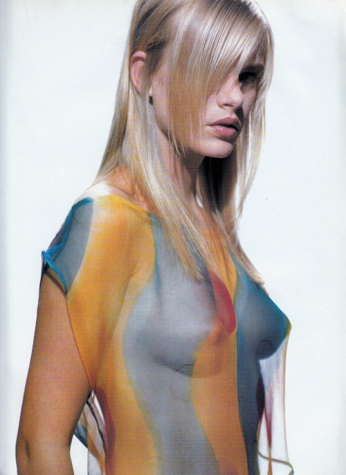 a-state-of-bliss:  Elle UK Apr 1990 - Emma Balfour by Robert Erdmann 