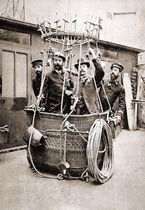  Ballooners, 1895, France. 