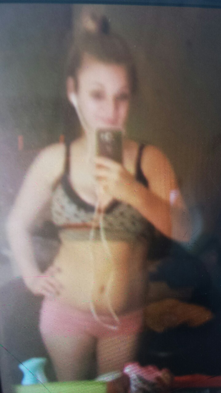 picsofmysexysisterinlaw:  I wish I had some pics of her pussy
