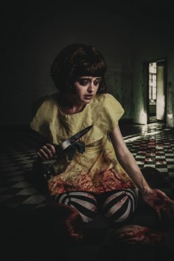 meikoinoe:  photographer: Hikaru, Lavrikmodel: Meiko Inoecostume: Meiko Inoeretouch: Meiko InoeMy cosplay Fran (Fran Bow). :)I really like this game. Costume I started to do the next day, after playing the game. I especially enjoyed working on the back