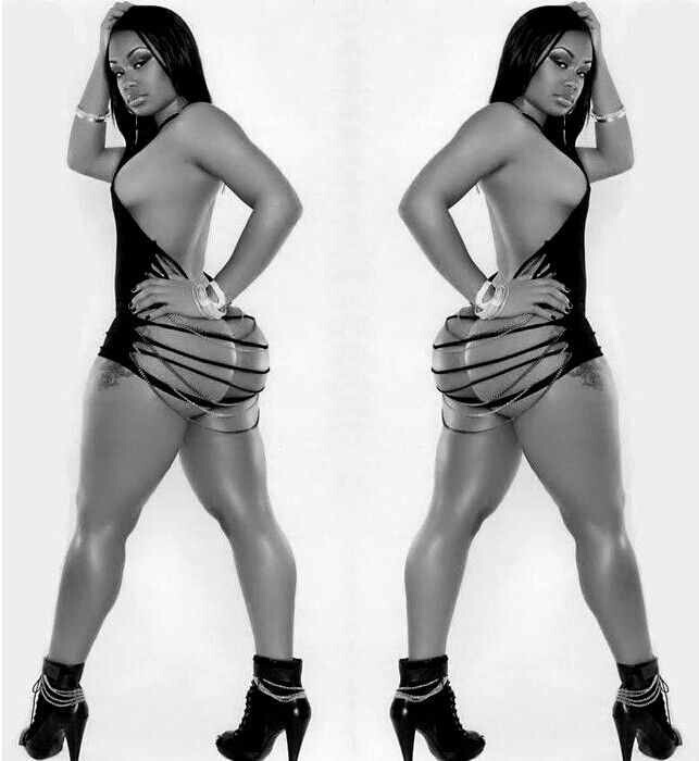 thycklikechocolate:  #ThickThursday  Shiiittt