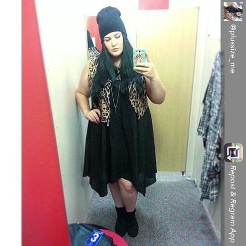 @plussize_me brings it again in her Hyper-ballad Dress and Pretend We’re Dead Vest (sold out i