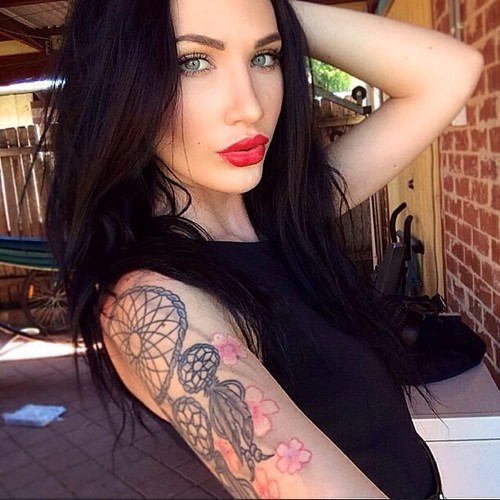 glamourqueenn:  Want a dreamcatcher tattoo! 
