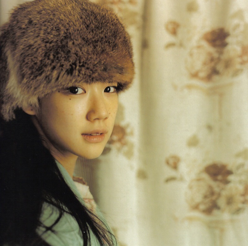 wildnkitsch:  japanese actress Aoi Yu photobook Dandelion 2007 by Damara