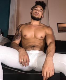 Briannieh:  I Got A Hole In My Long Johns 😩 Time For New Ones. Night 🌙