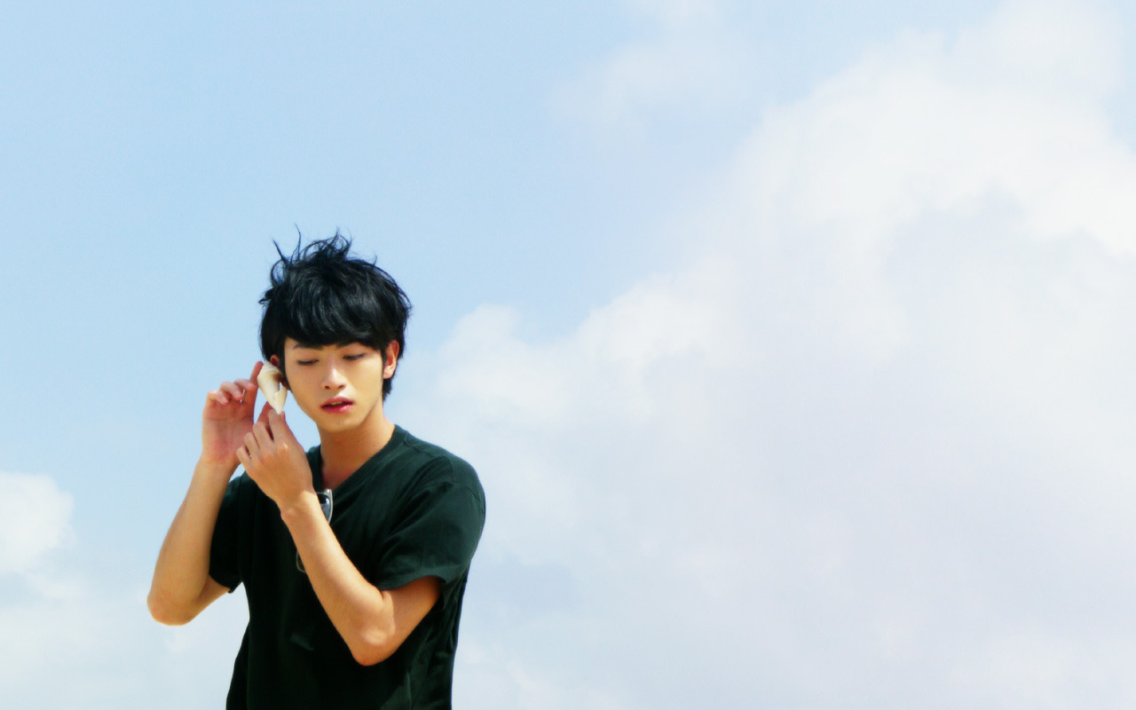 aokinsight:     Wallpapersâ€“Kimura Tatsunari. Plain.  1280 x 800 (original