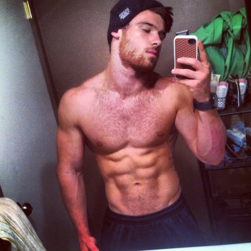 nakedandhung:  Fuck!!!!
