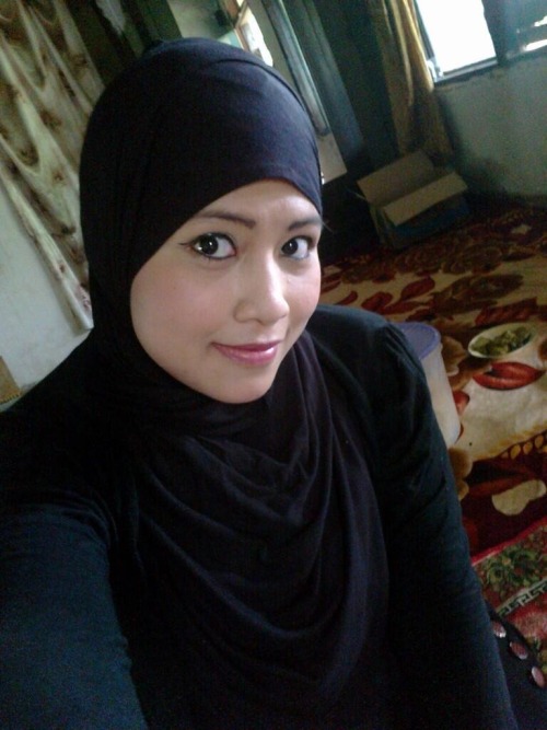 Porn Pics malayfoto:  batangnakal:  kerandut:  #bertudung