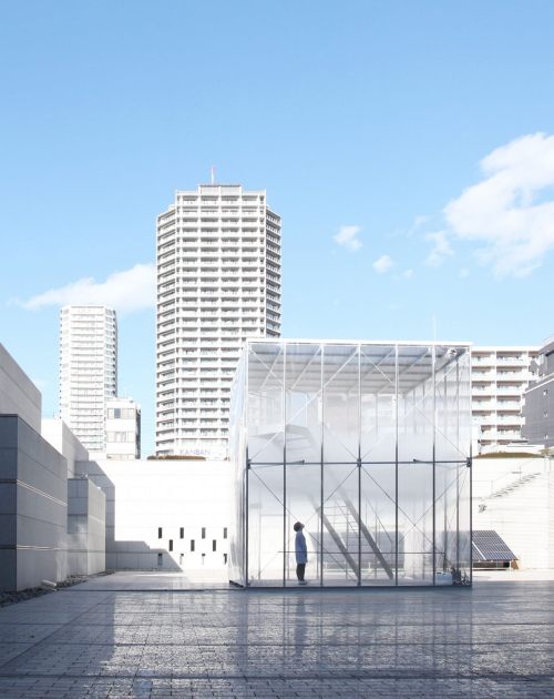 enochliew: Cloudscapes at MOT by Tetsuo Kondo Architects The temperature and humidity inside the con