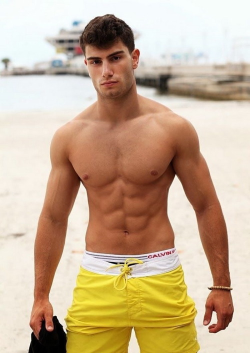 hunks4you:  http://hunks4you.tumblr.com/