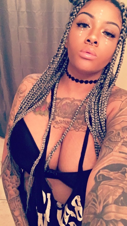 iguessimalittleoff:  @Inklyf3 💅🏽