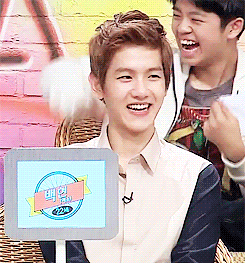 baekaid-o:   Baekhyun can’t control himself… 