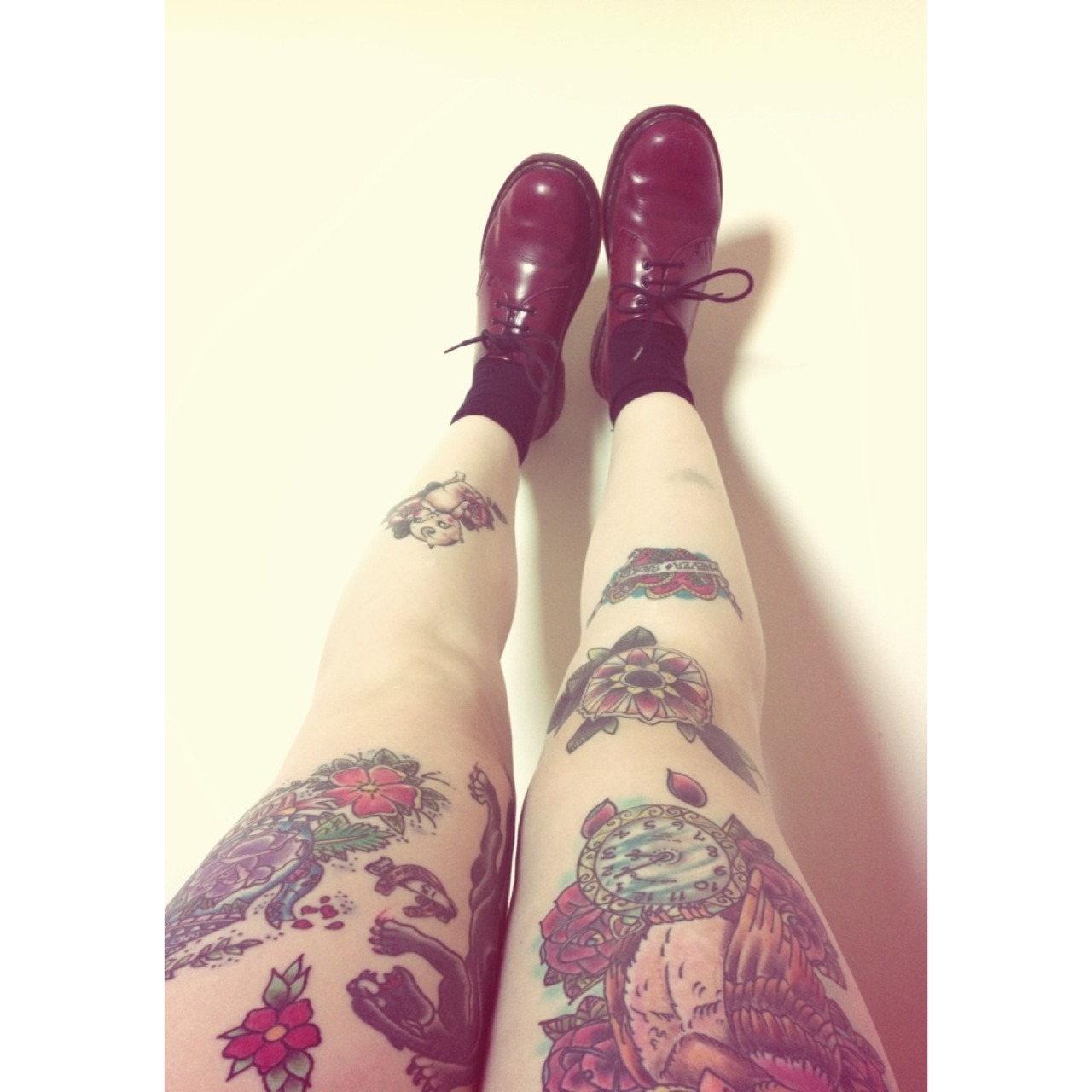 foolsgoldd:  Emma has the loveliest legs and is selling the most beautiful boots