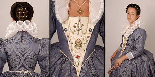 Reproduction of a 1590s English gown by Ninya Mikhaila