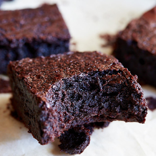 sweetoothgirl:Soft Chewy Homemade Brownies From Scratch