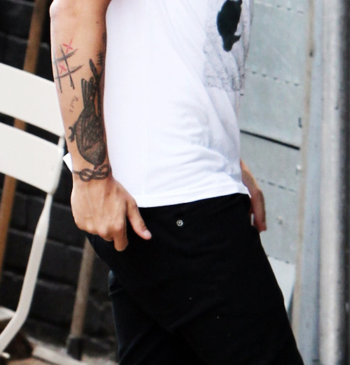 Louis be Polite