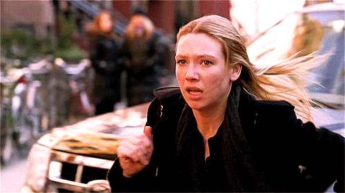 walkingonfire:  I’m not judging you. Olivia Dunham » 1x12 || The No-Brainer 