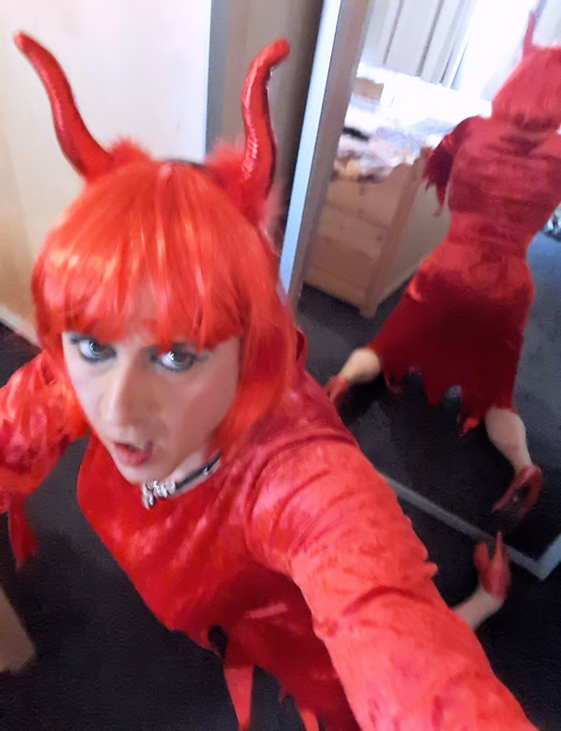 xxxannete-grey:red devil annete Kisss  xxx naughty devil