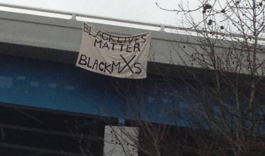 micdotcom:  micdotcom:   Black Lives Matter protesters and police come face to face at the Mall of America and Minneapolis airport The protests were scheduled to take place at the Mall of America in Bloomington, Minnesota, over the police killing of Jamar