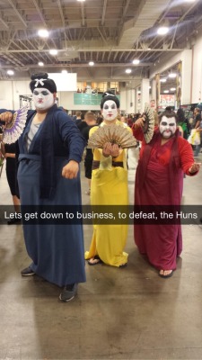 shakespearean-profanity:  monk3ydizziness:  stability:  photo from SLC Comic Con (via CliveBixby22)  Best cosplay ever.   #important                                     