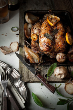  Roast chicken with garlic, lemon and sage