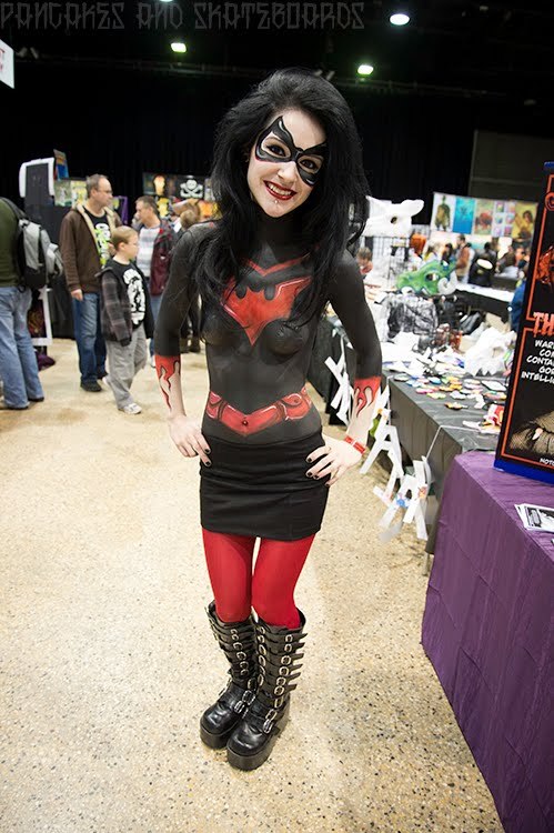 nerdybodypaint:  Batgirl body paint cosplay at Canada Comic Con 2012