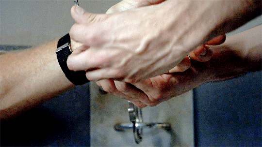 ae564d4cae2e33367d7a25db6160f7a5b2e89657.gif