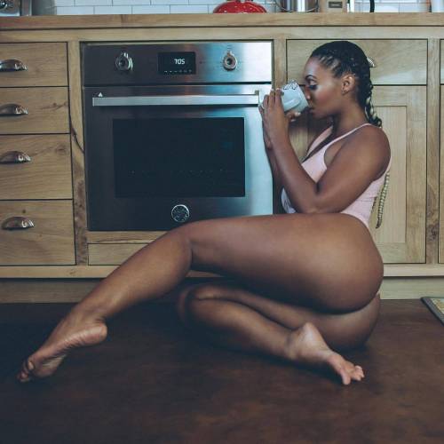 cottonstateking: This Kitchen Edition Of Azz City Was Nuts 75,000 Followers & Climbing #Kitchen