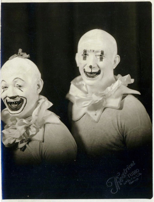 maudelynn: 1920s portrait of a pair of Vaudeville Clowns by  &quot;Theatrical Studio 359 No. Clark 
