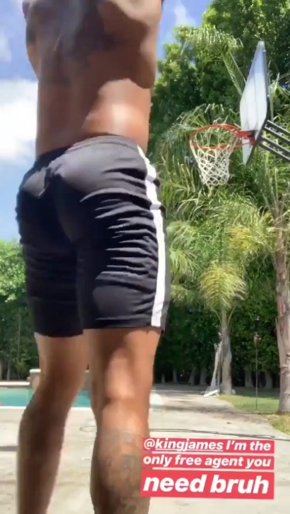 lamarworld1: King Keraun bulge &amp; booty