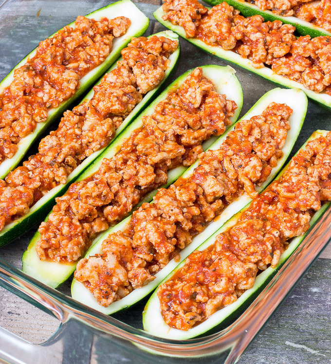 beautifulpicturesofhealthyfood:  Chicken Parmesan Zucchini Boats…RECIPE 