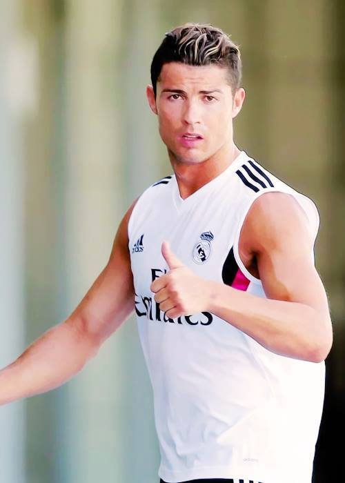 Porn photo the-edgarochoa:  Cr7 