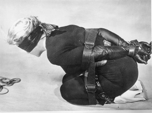 womanwearingleather