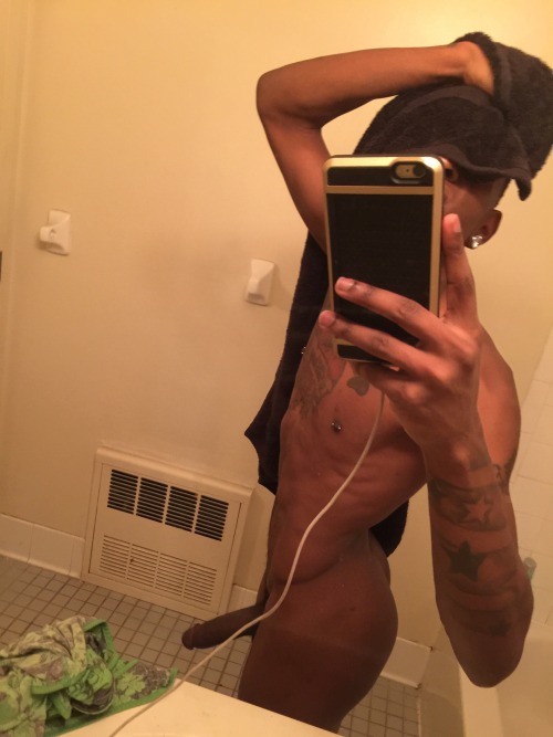 extranoboys:  👀