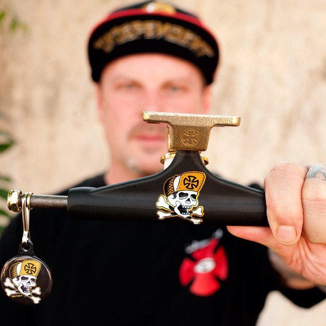 tonightwedrinktomorrowweride:  independenttrucks:  Eric Dressen Los Angeles, CA August