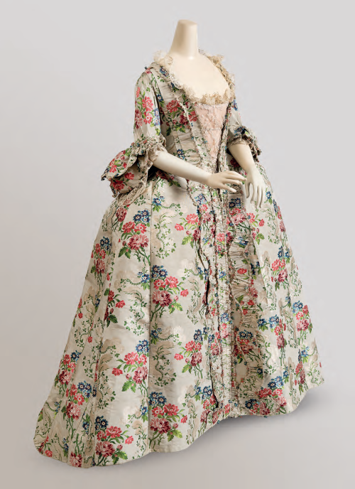 fripperiesandfobs:Robe à la française, 1760-75From Cora Ginsburg