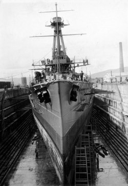 bmashina:  Battleship Espanya at the Ferrol dock Victoria Eugenia, 1913.