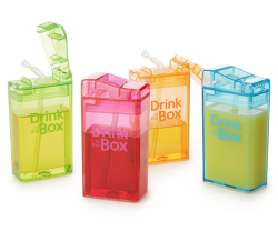 switchingtime: joyfultheoristkitten:  wittlelittle:  littletinyturtle:  tinybunnyprince:  reusable juice boxes x   Eeeeee *grabby hands*   I NEED IT   I NEEDS THEM !!! *whines*  UK on amazon  