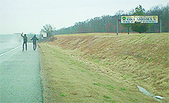 coloramythicalbeast:  Dancing across State lines 