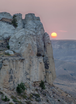 americasgreatoutdoors:  Upper Missouri Breaks National Monument in Montana remains largely unchanged in the nearly 200 years since Meriwether Lewis and William Clark traveled through this area on their epic journey. What’s more, the first skeletal remains