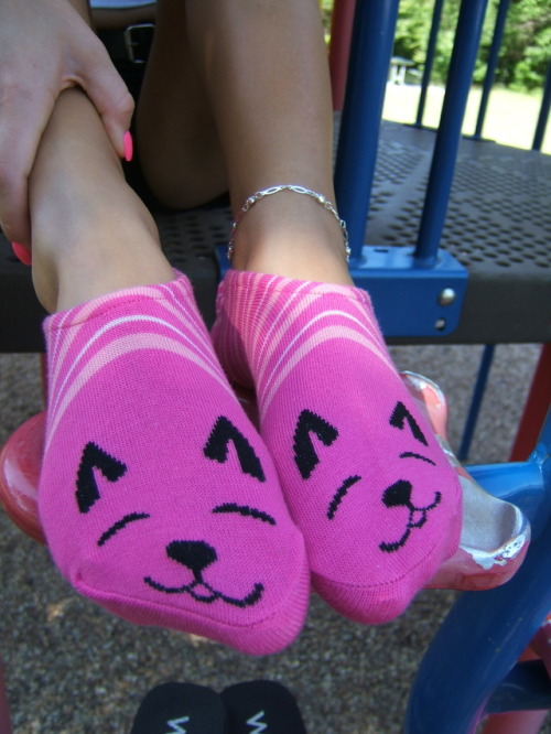 jennsummers50: Sunshine’s sock play :) ( via - bfcg )