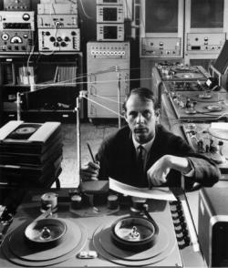 espantajerias:  Stockhausen. 