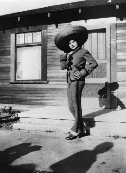 vzque13:  Mexican Americans in the 1940s porn pictures