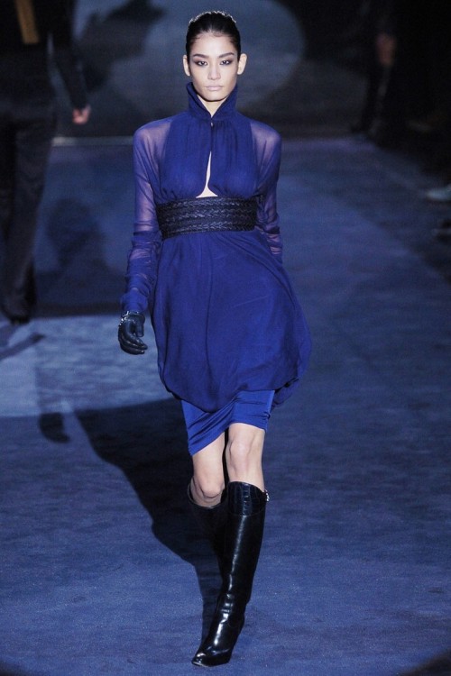 modelmofos:Juliana Imai @ Gucci F/W 2005-06, Milan