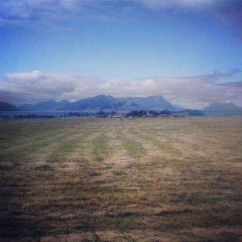wheredoyoutravel:  Isolette di Bodø con un po di sole by lifeintravelita // via Instagram http://instagram.com/p/cETOTFICjx/