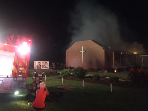 actjustly:  A predominantly black house of worship in another South Carolina town burned down late Tuesday.Mount Zion African Methodist Episcopal Church in Greeleyville, in the state’s east, had seen flames before. Twenty years ago, two members of the