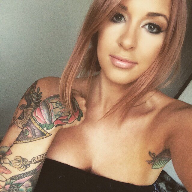Tattoo'd ladies&metal