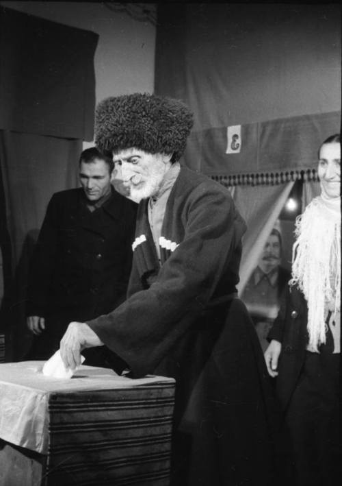 Первые выборы в Дагестане. Фото: Амин Чутуев. Амин Галимович Чутуев- первый дагестанский фотокорресп