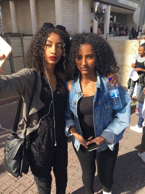 blxckcream:I’m screaming because my friends slayage is more than real!!
