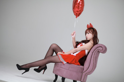 aisan, tights, high heels, pantyhose, collant from HeelsFetishism
